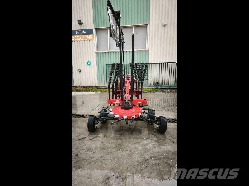 Vicon 423 耙與翻草機