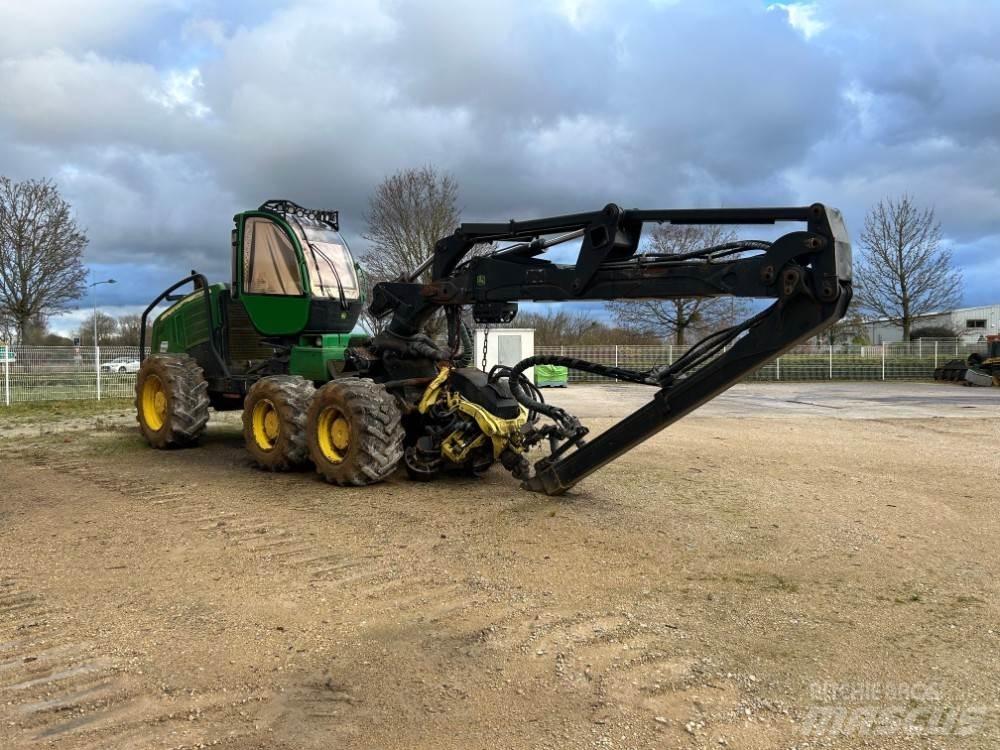 John Deere 1270E 伐木歸堆機