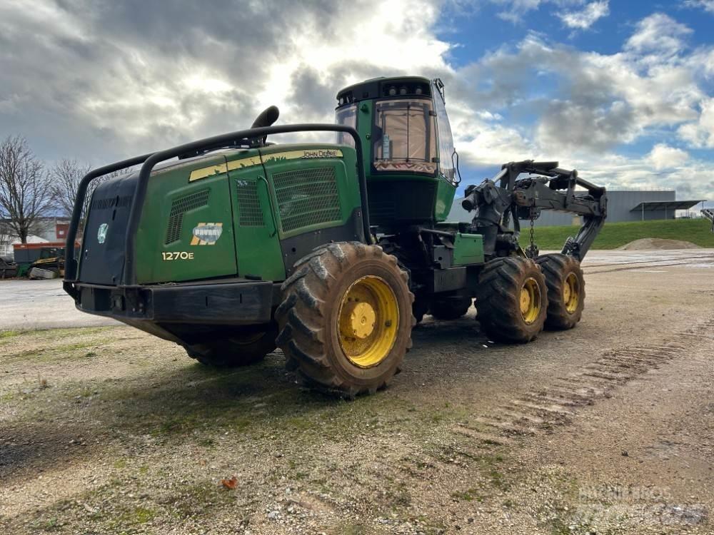 John Deere 1270E 伐木歸堆機