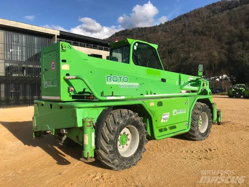 Merlo R45.21 伸縮臂操作車