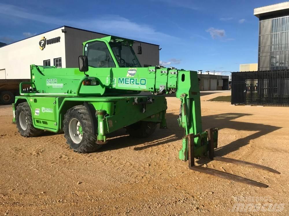 Merlo R45.21 伸縮臂操作車