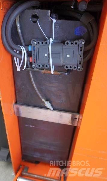 BT SRE135 自走式堆積機