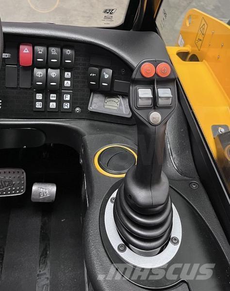 JCB 514-40 伸縮臂操作車