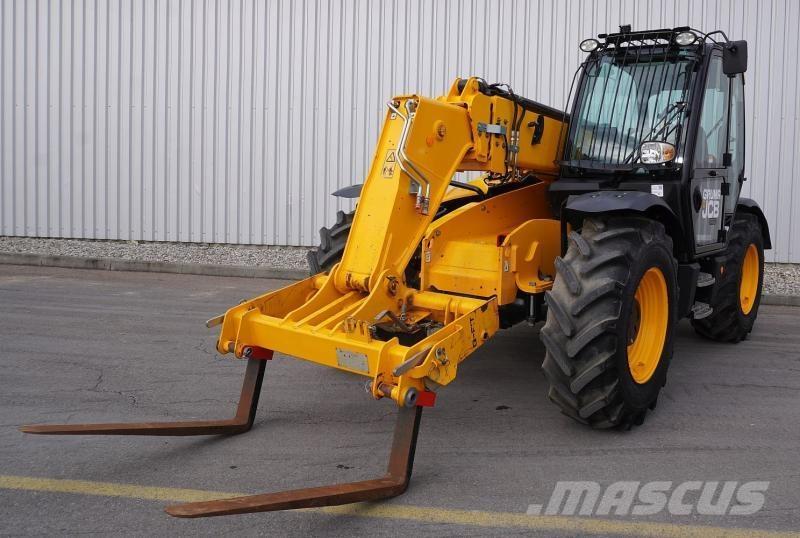 JCB 535-95 伸縮臂操作車