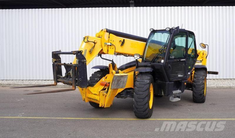 JCB 540-140 伸縮臂操作車