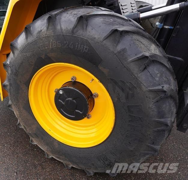 JCB 940-4 越野車