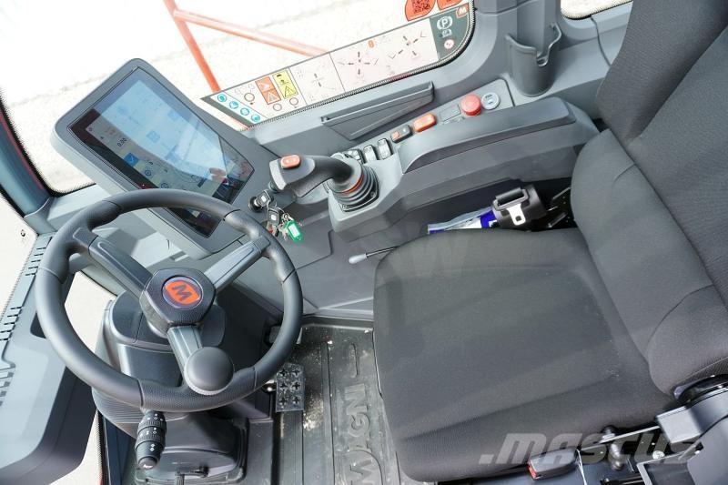 Magni RTH 8.27 伸縮臂操作車