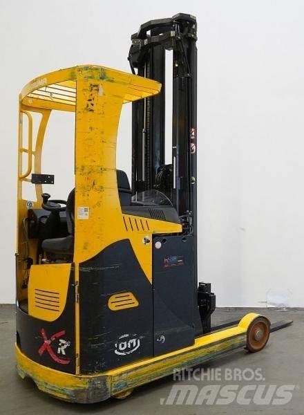 OM Xi 14 前伸式堆高機(叉車)