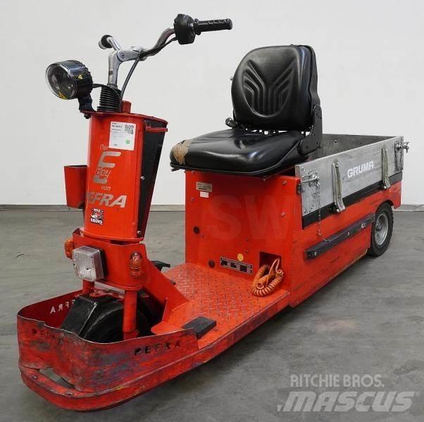 Pefra EFW508 牽引車