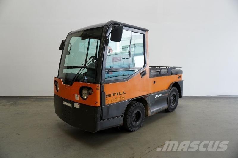 Still R07-25 牽引車
