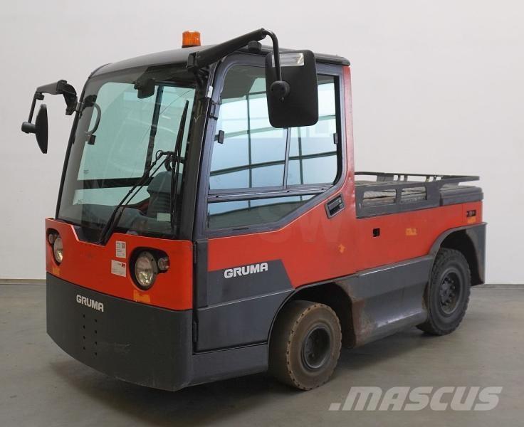 Still R07-25 牽引車