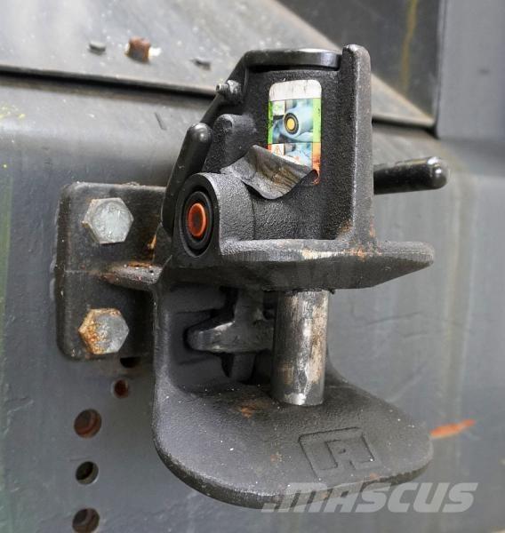 Still R07-25 牽引車