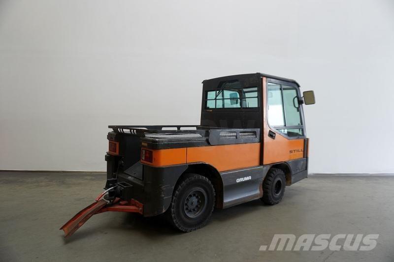 Still R07-25 牽引車