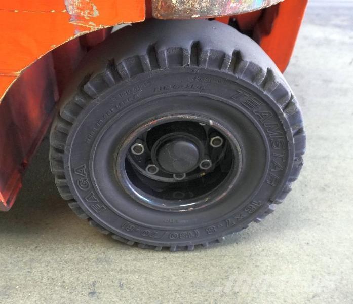 Toyota 8FBMT25 電動堆高機