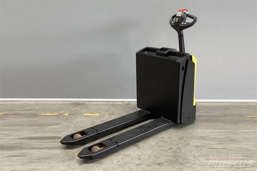 Hyster P1.6 行走控制式堆積機