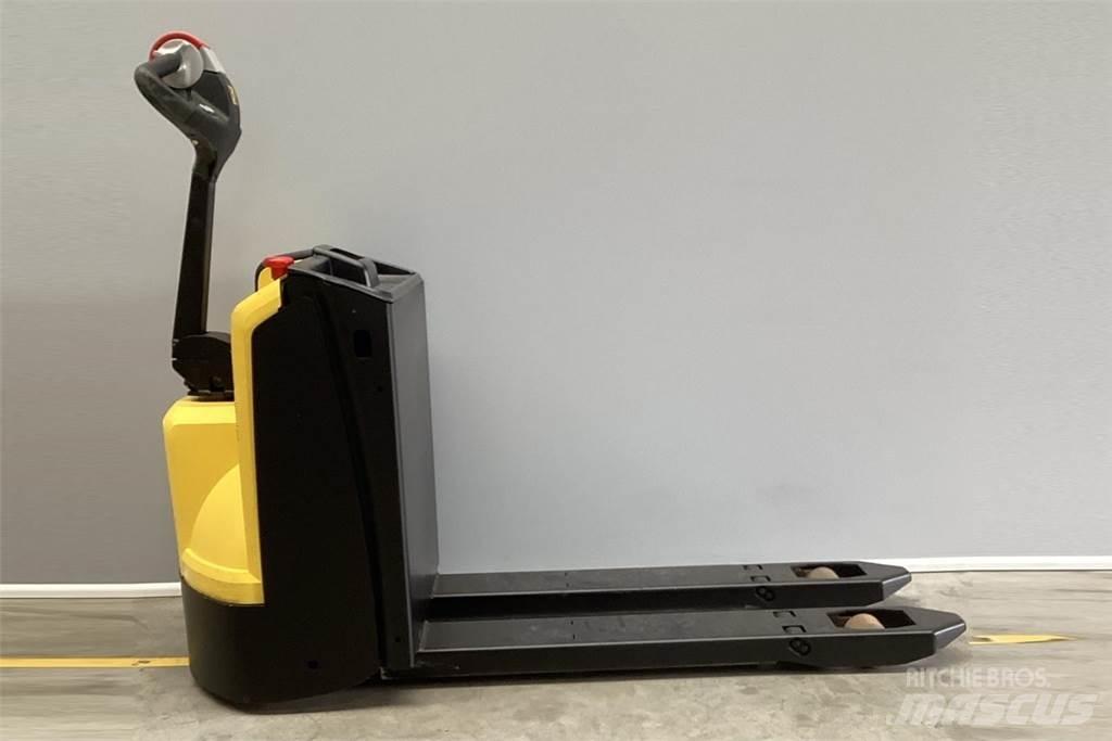 Hyster P1.6 行走控制式堆積機
