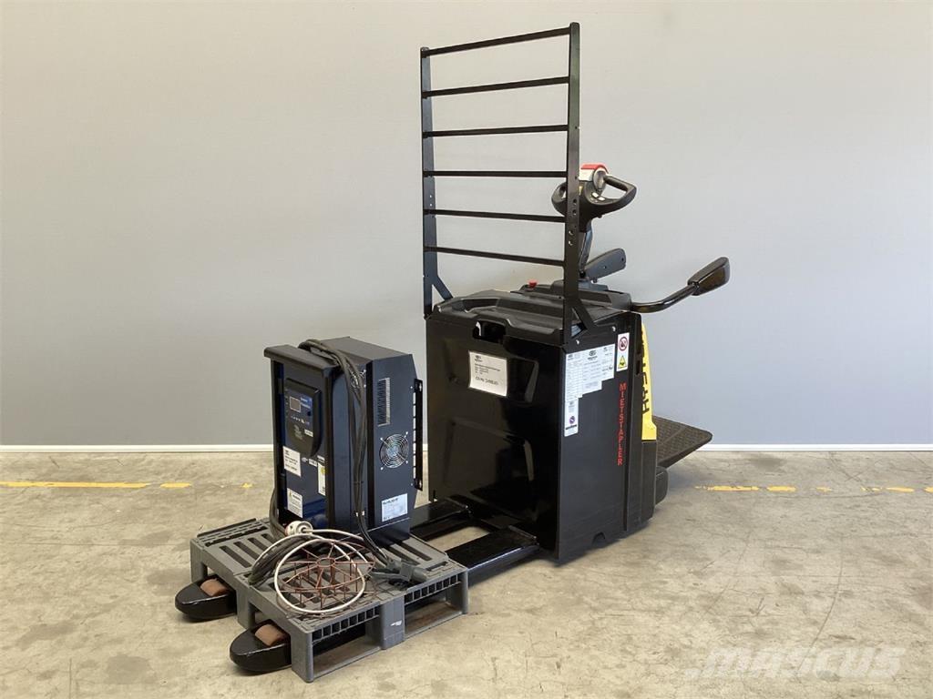 Hyster P2.0S 行走控制式堆積機