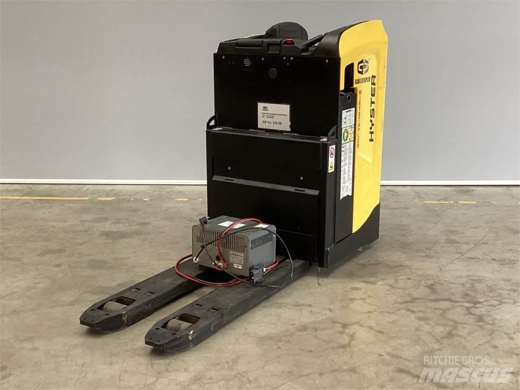 Hyster RP2.0N 自走式堆積機