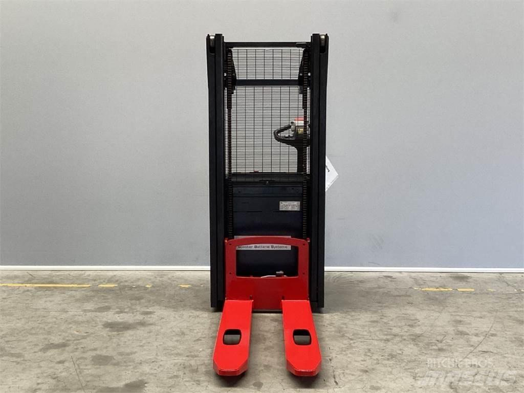 Hyster S1.0 行走控制式堆積機