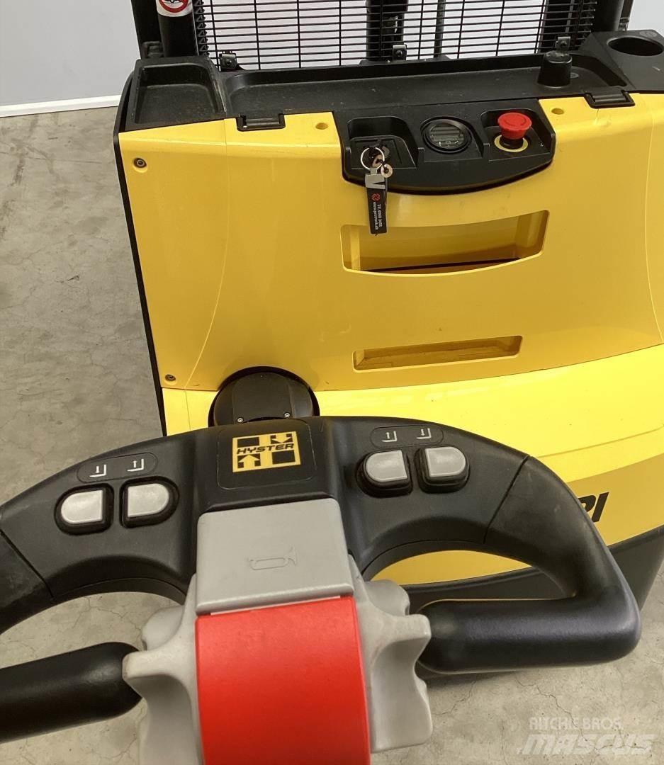 Hyster S1.4 行走控制式堆積機