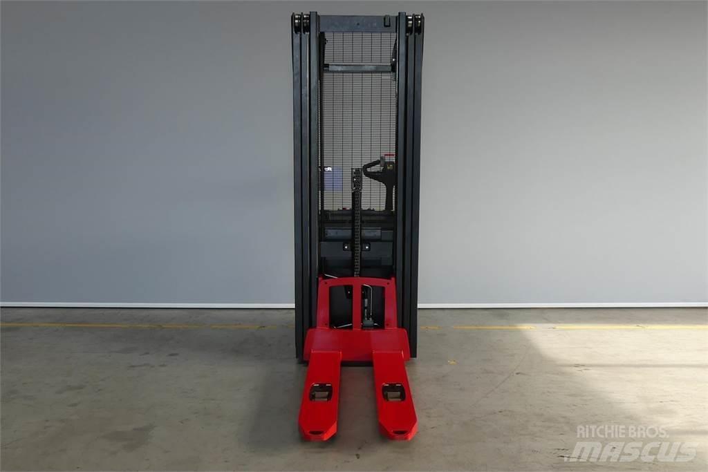 Hyster S1.6il 行走控制式堆積機