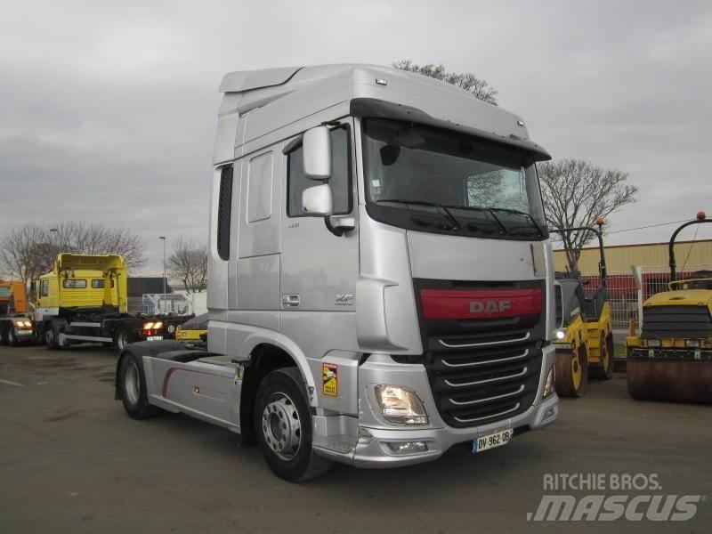 DAF XF105 460 曳引機組件