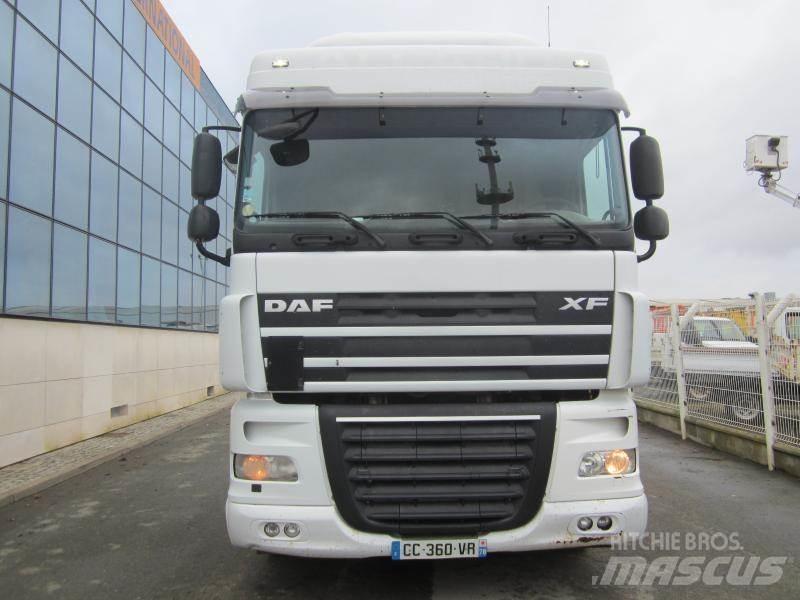 DAF XF105 460 曳引機組件
