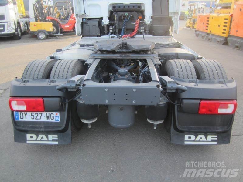 DAF XF105 460 曳引機組件