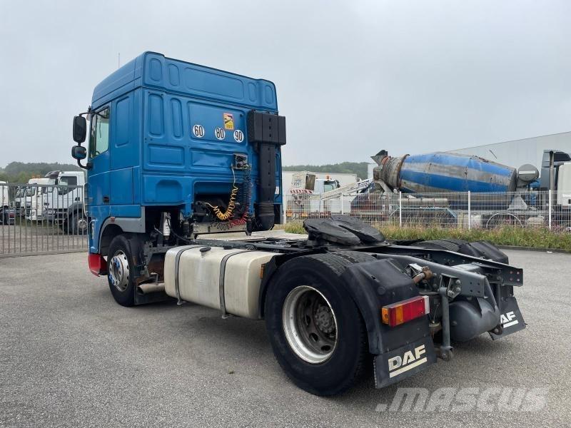 DAF XF105 460 曳引機組件