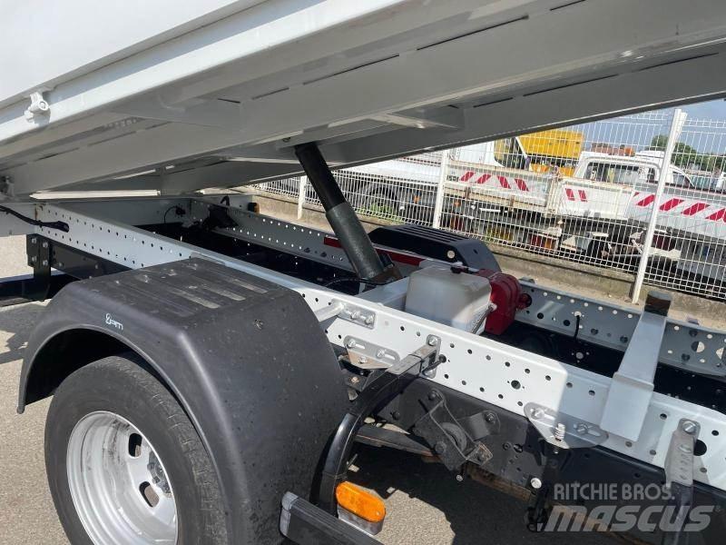 Iveco Daily 皮卡.傳統半斗卡車/側卸板