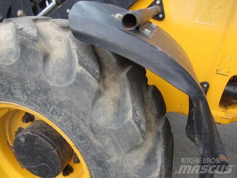 JCB 406 輪胎式裝載機