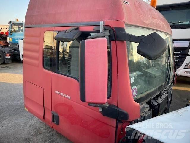 MAN TGX 駕駛室與內部