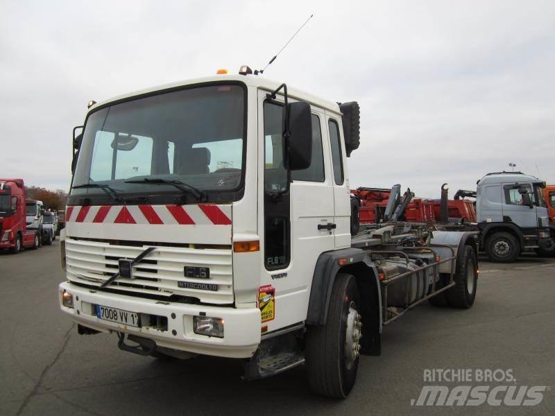 Volvo FL6 19 起重可拆卸式卡車