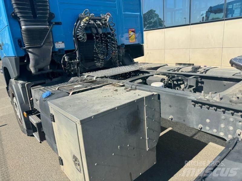 Volvo FMX 450 曳引機組件