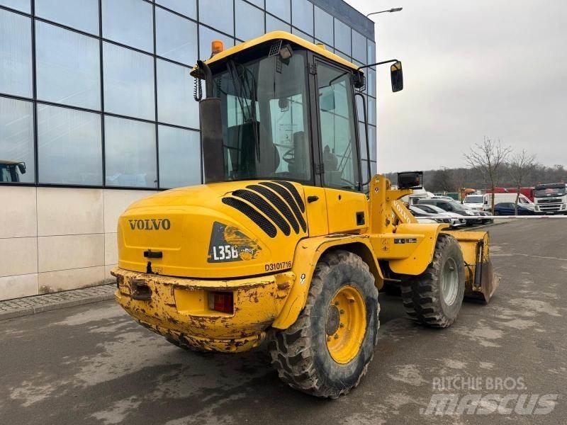 Volvo L 35 BZ 輪胎式裝載機