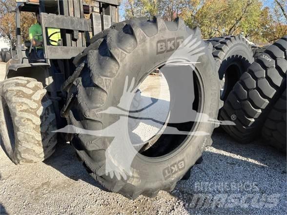 BKT 710/70R42 其他