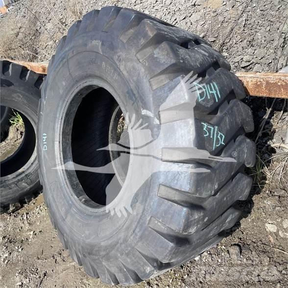 JCB 20.5X25 輪胎、車輪和輪圈