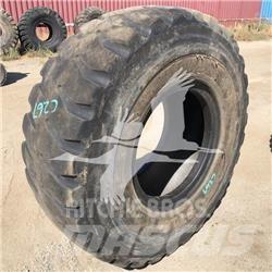 Titan 20.5R25 輪胎、車輪和輪圈