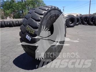 Titan 26.5R25 輪胎、車輪和輪圈