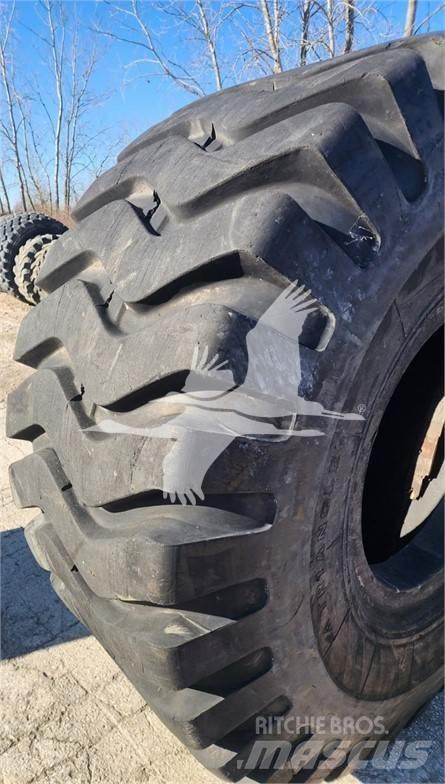 Titan 29.5x29 輪胎、車輪和輪圈