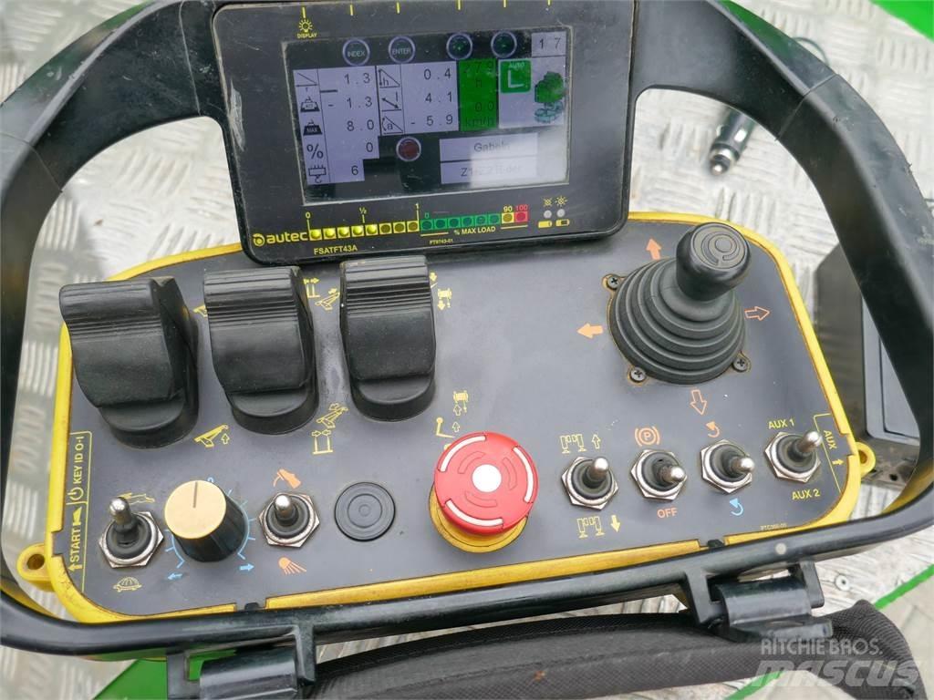 JMG MC 130S 伸縮臂操作車