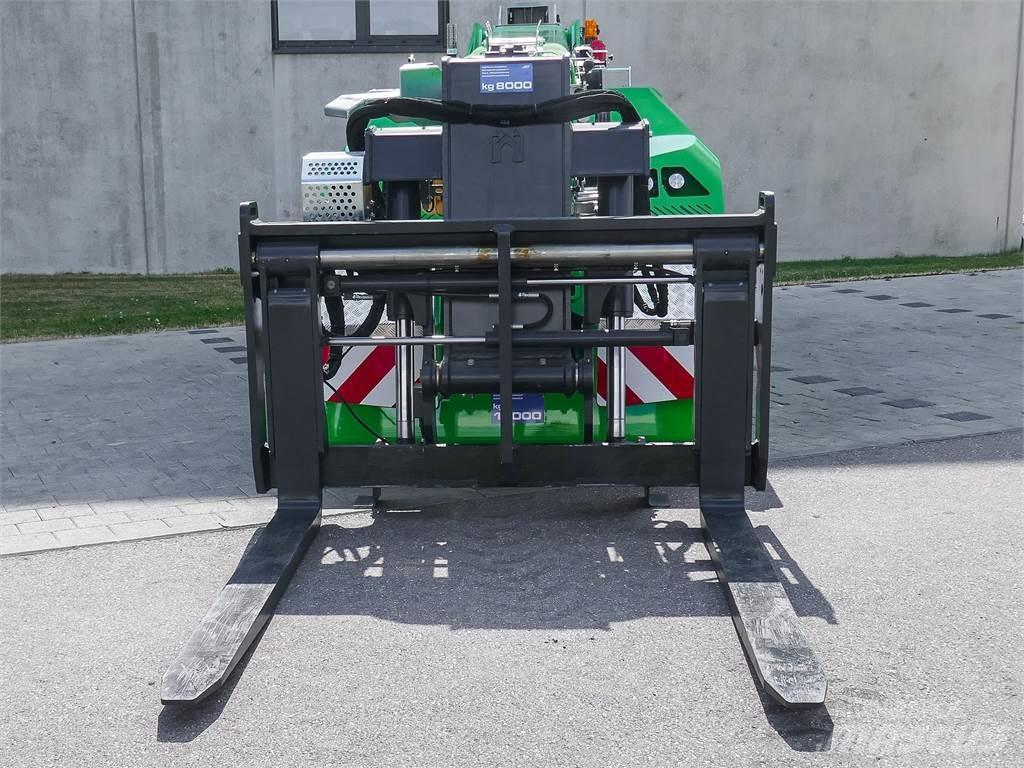 JMG MC 130S 伸縮臂操作車
