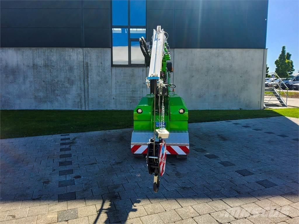 JMG MC 32S 伸縮臂操作車