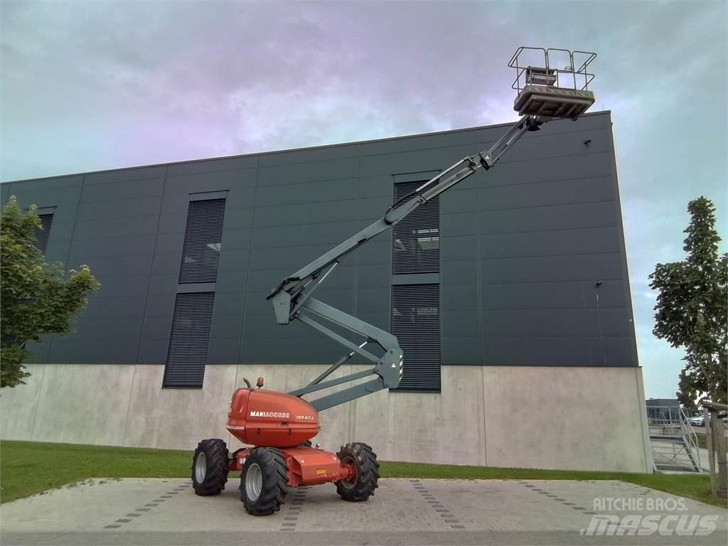 Manitou 165 ATJ 曲臂高空作業車