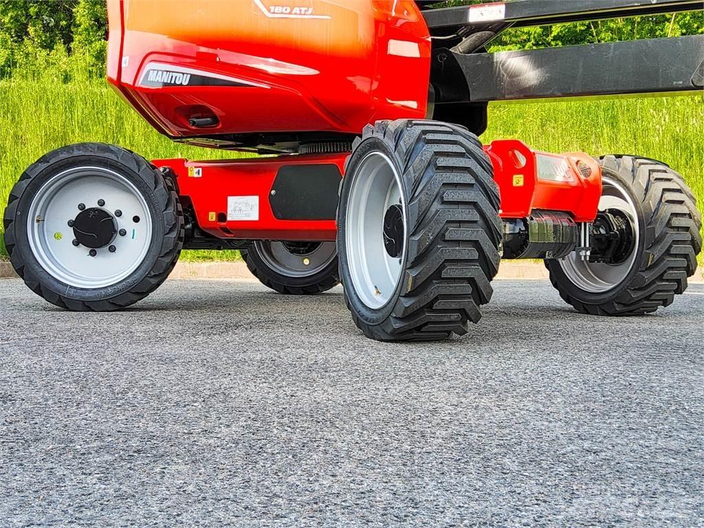 Manitou 180 ATJ 曲臂高空作業車