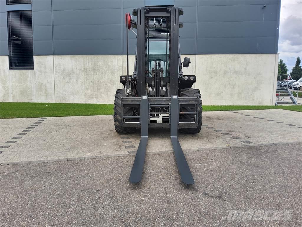 Manitou M 50-4 越野車