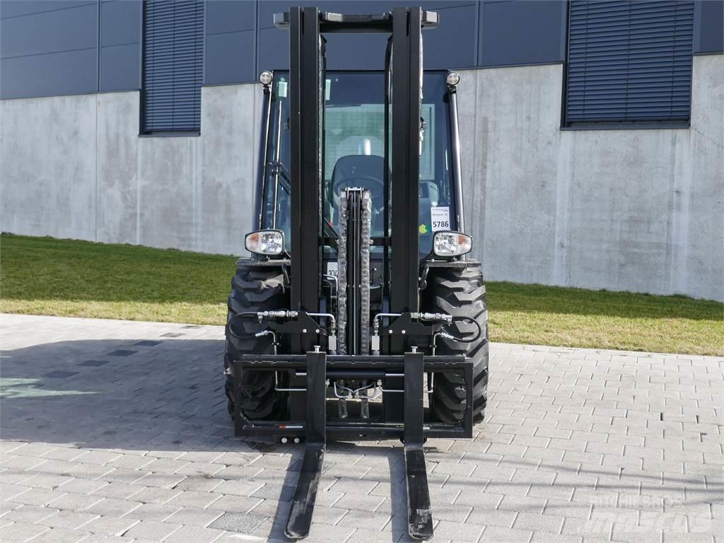 Manitou MC 25-4 越野車