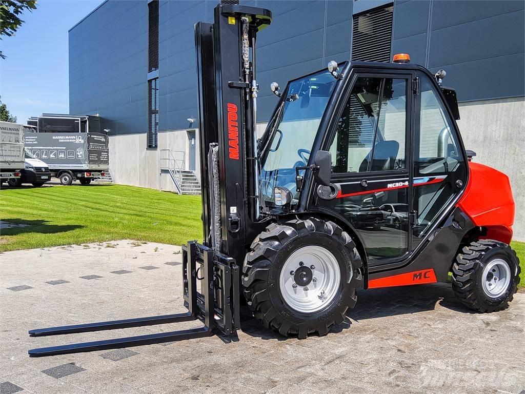 Manitou MC 30-4 越野車