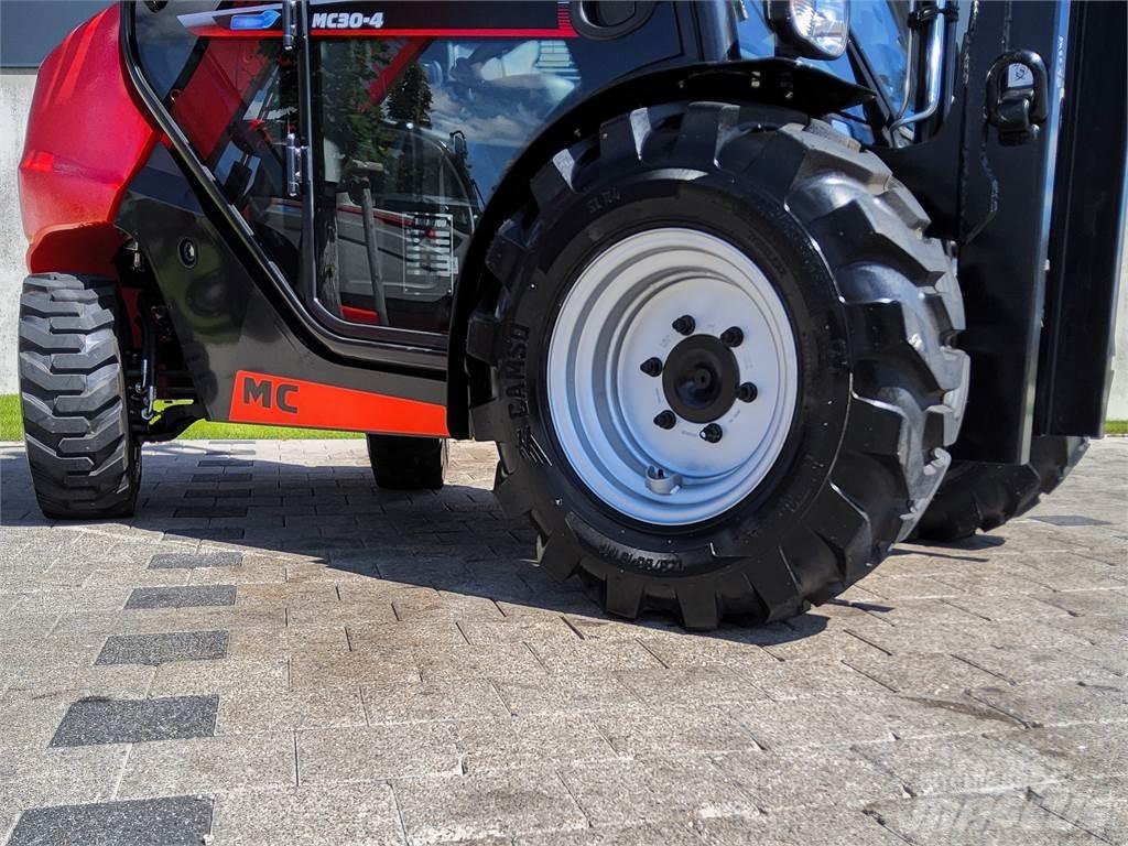 Manitou MC 30-4 越野車