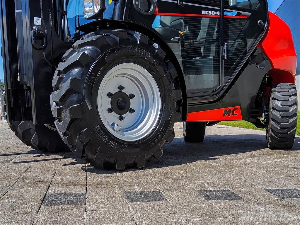 Manitou MC 30-4 越野車